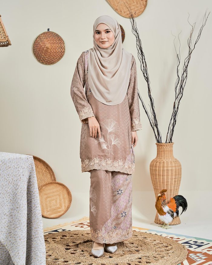 Baju Kurung Moden Batik Sulam Sultanah 10.0 - Manira Sand Brown - Image 3