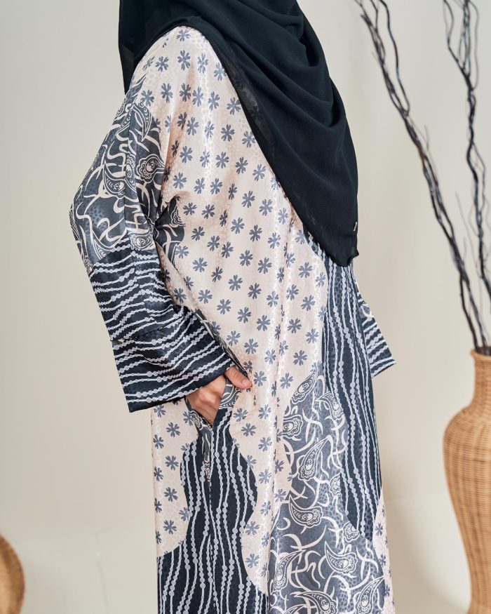 Kaftan Batik Sultanah Melur - Black Cream - Image 2