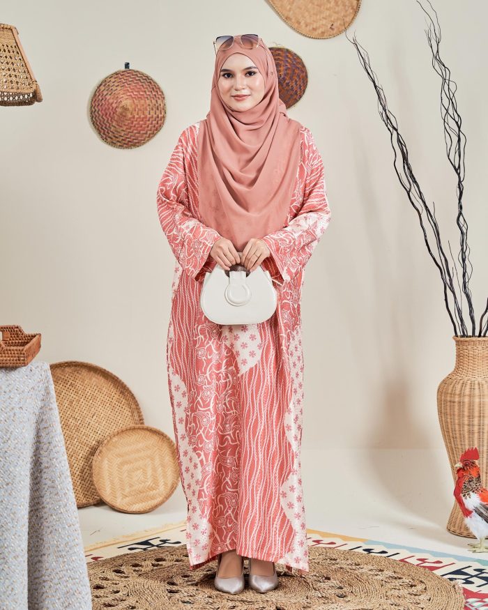 Kaftan Batik Sultanah Melur - Cream Salmon