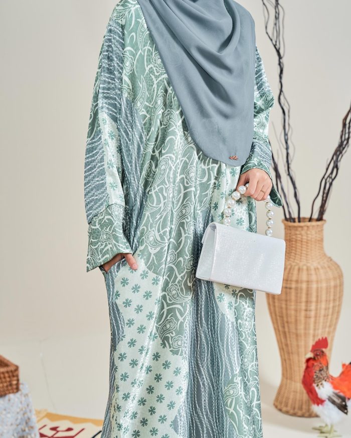 Kaftan Batik Sultanah Melur - Tea Green - Image 3
