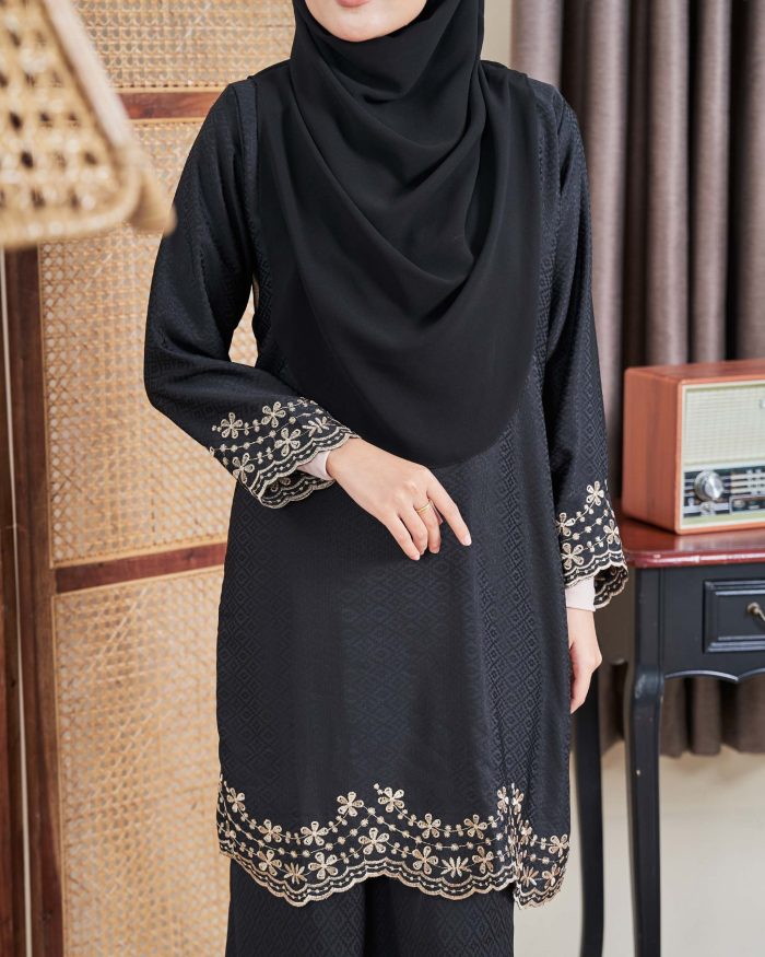 Baju Kurung Moden Sulam Sultanah 10.0 - Murni Black - Image 2