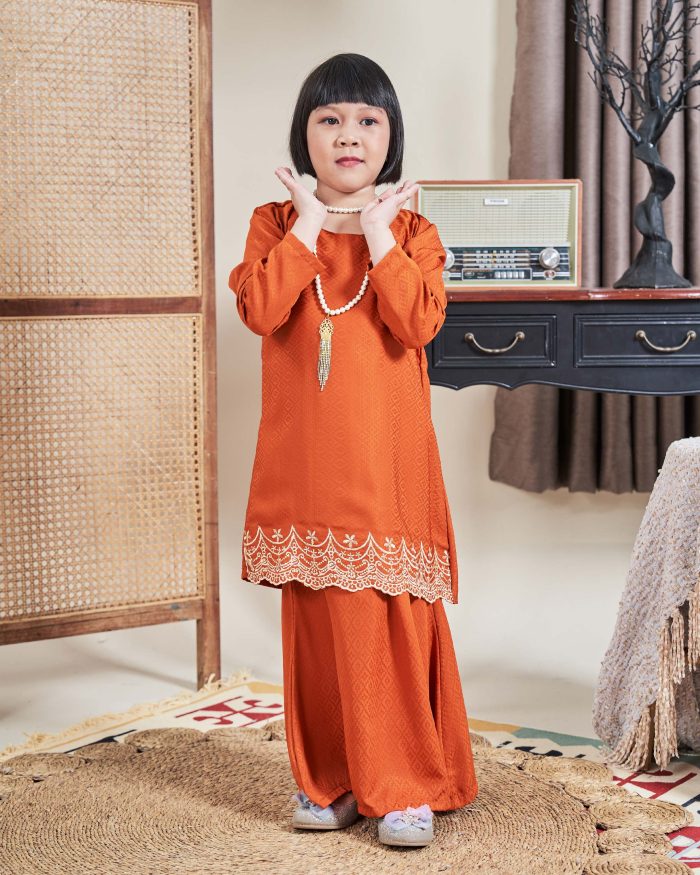 Baju Kurung Moden Sulam Sultanah Kids 10.0 - Murni Brick Orange - Image 2