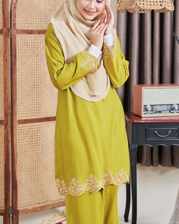 Baju Kurung Moden Sulam Sultanah 10.0 - Murni Lemonade - Image 2