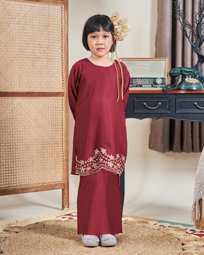 Baju Kurung Moden Sulam Sultanah Kids 10.0 - Murni Maroon - Image 3