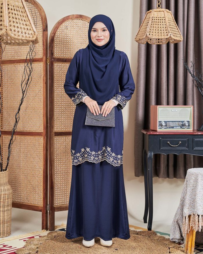 Baju Kurung Moden Sulam Sultanah 10.0 - Murni Navy Blue