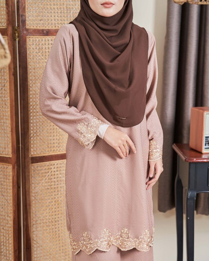 Baju Kurung Moden Sulam Sultanah 10.0 - Murni Nude Brown - Image 2