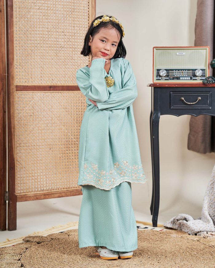 Baju Kurung Moden Sulam Sultanah Kids 10.0 - Murni Sweet Minty - Image 2