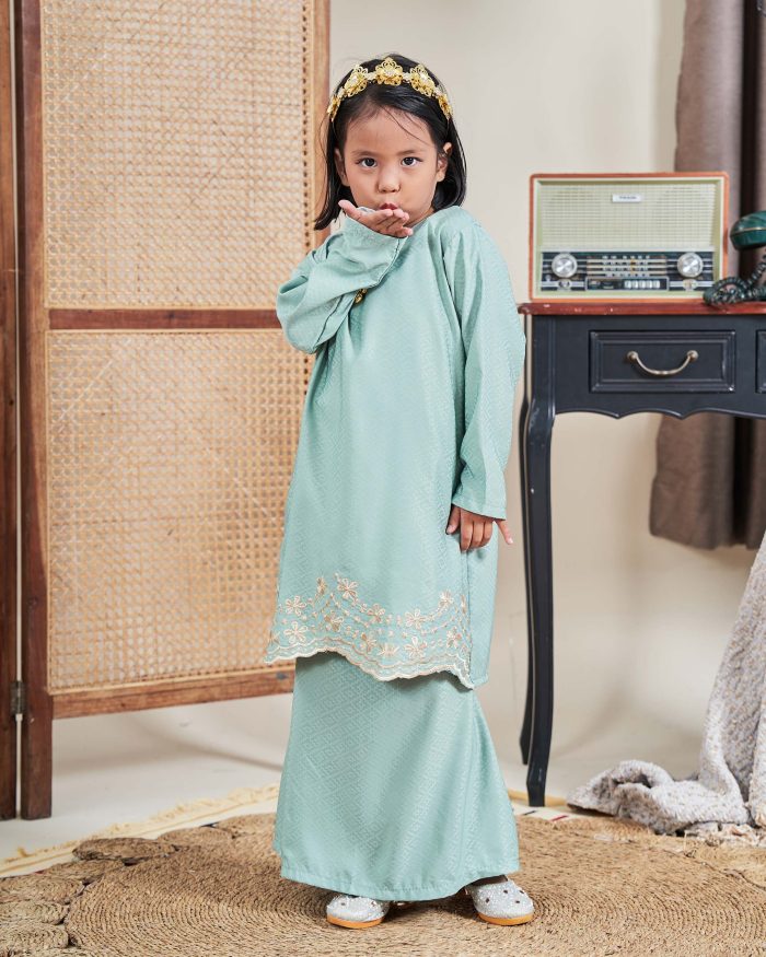 Baju Kurung Moden Sulam Sultanah Kids 10.0 - Murni Sweet Minty - Image 3