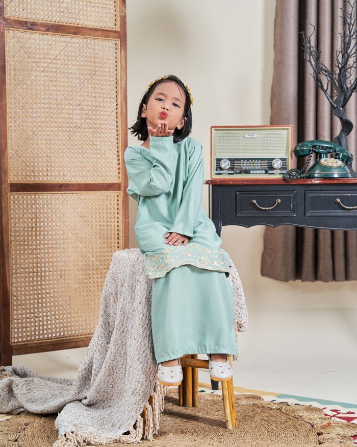 Baju Kurung Moden Sulam Sultanah Kids 10.0 - Murni Sweet Minty - Image 4