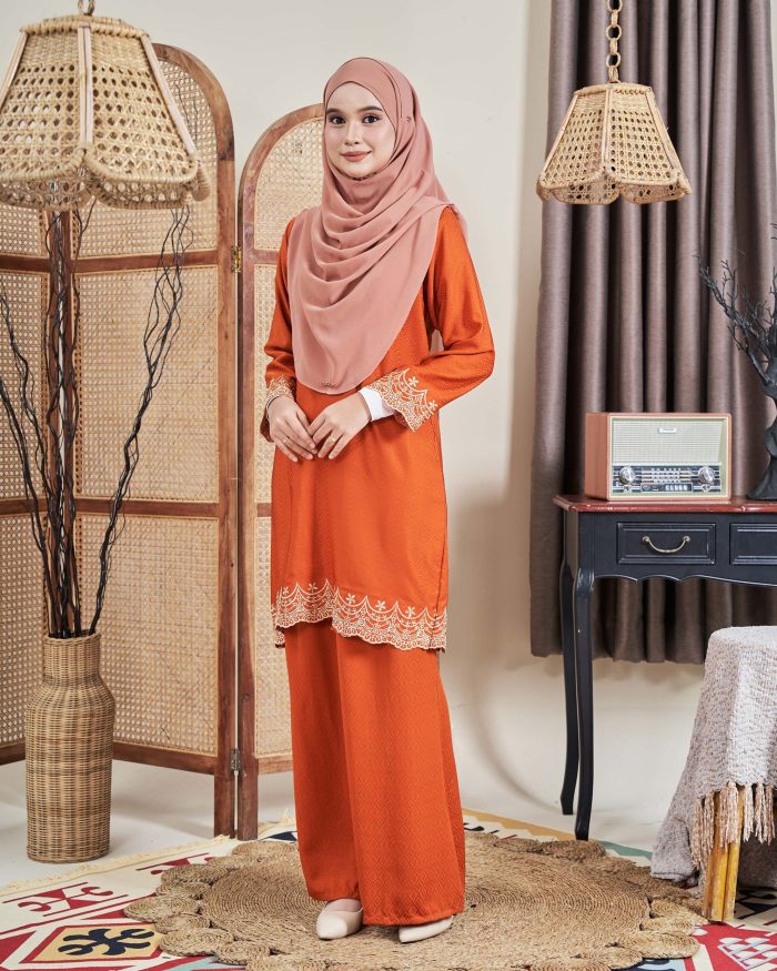 Baju Kurung Moden Sulam Sultanah 10.0 - Murni Brick Orange