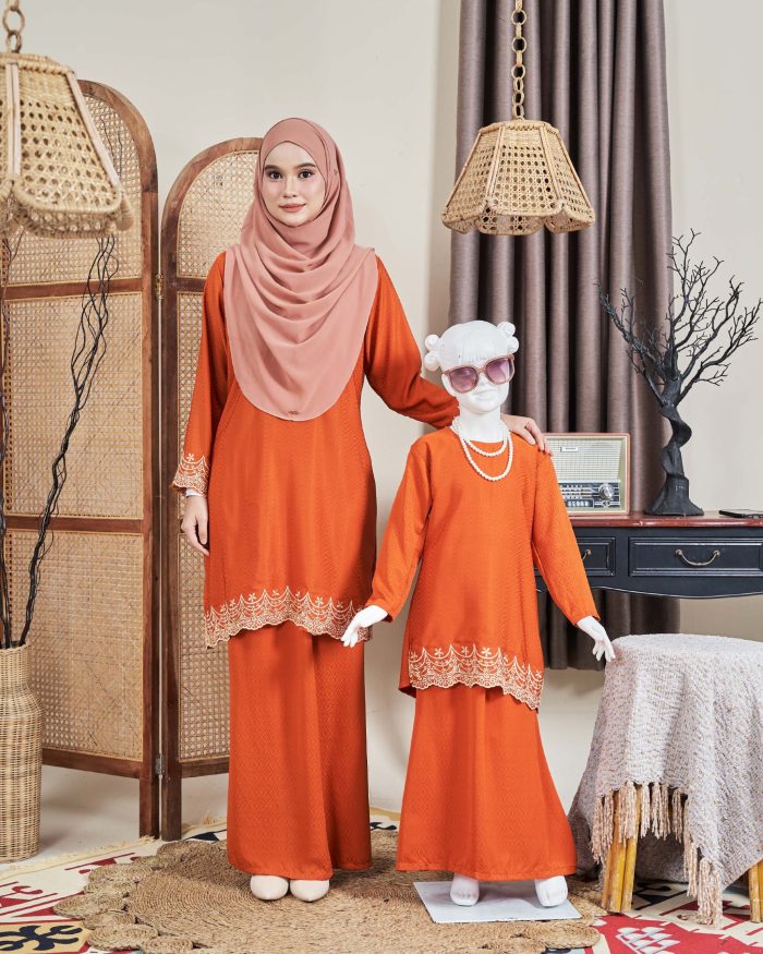 Baju Kurung Moden Sulam Sultanah 10.0 - Murni Brick Orange - Image 3