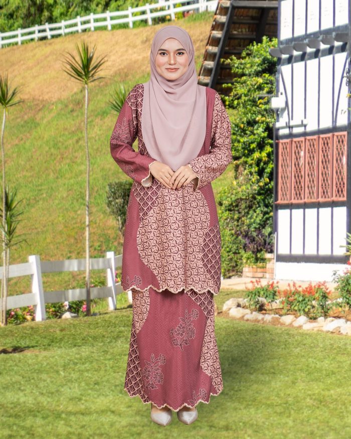 Baju Kurung Moden Batik Sulam Sultanah 10.0 - Widuri Berry Maroon