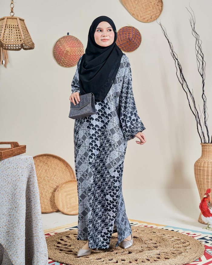 Kaftan Batik Sultanah – Zahra Greyish Black