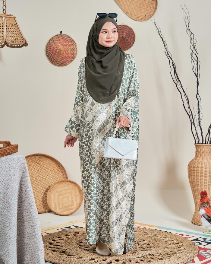 Kaftan Batik Sultanah – Zahra Olive Green - Image 2