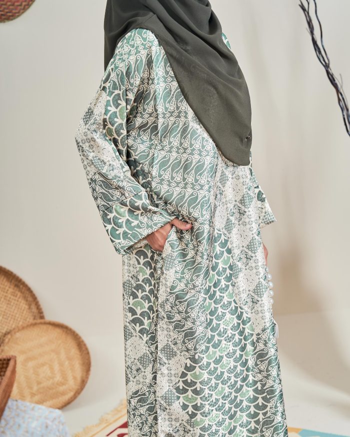 Kaftan Batik Sultanah – Zahra Olive Green - Image 4