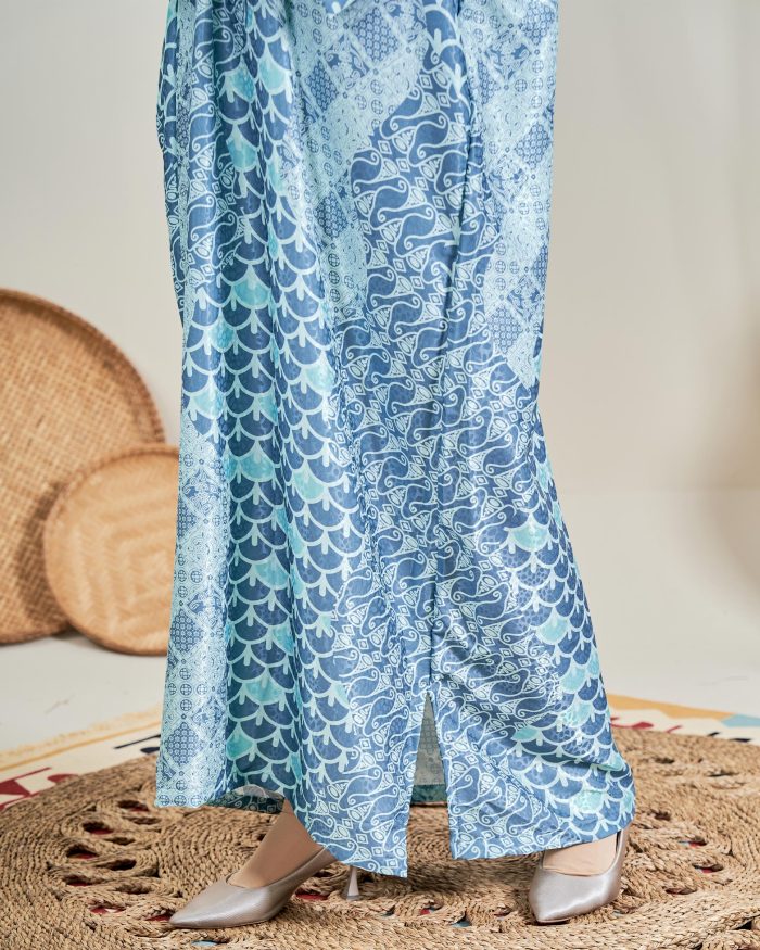 Kaftan Batik Sultanah – Zahra Turqoise Blue - Image 4