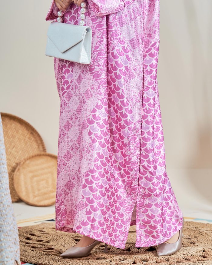 Kaftan Batik Sultanah – Zahra Wild Orchid - Image 5