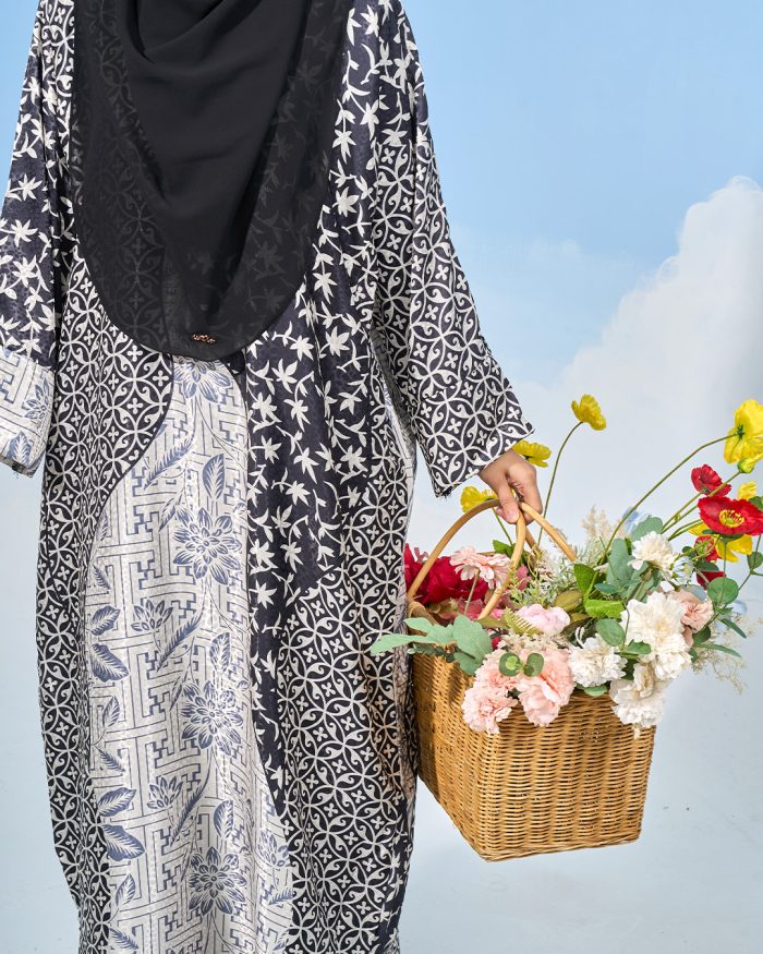 Kaftan Batik Sultanah - Iesya Silver Black - Image 2