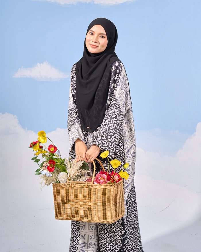 Kaftan Batik Sultanah - Iesya Silver Black - Image 6