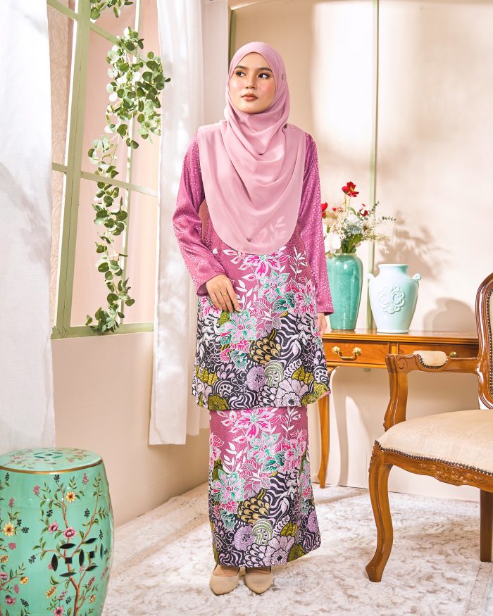 Baju Kurung Pahang Batik Sultanah 3.0 - Bayu Bubblegum Pink