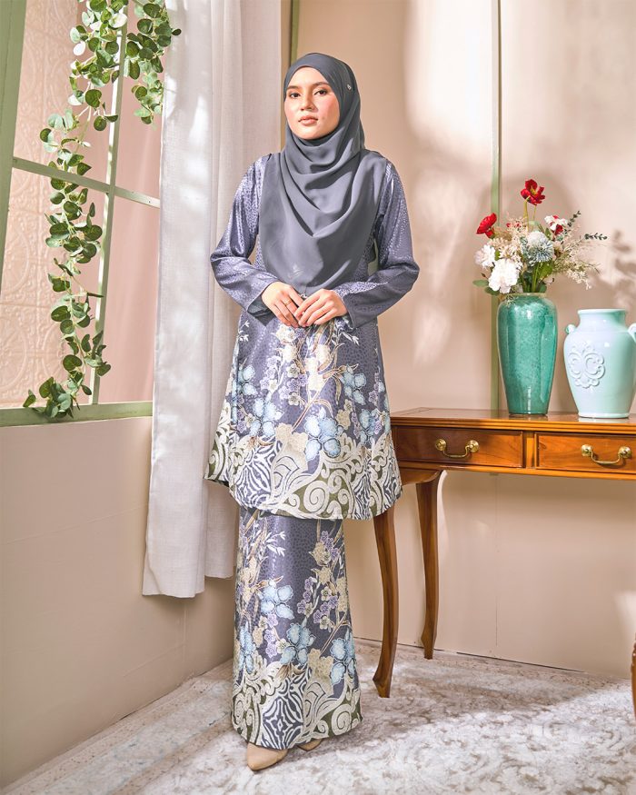 Baju Kurung Pahang Batik Sultanah 3.0 - Kirana Ash Grey