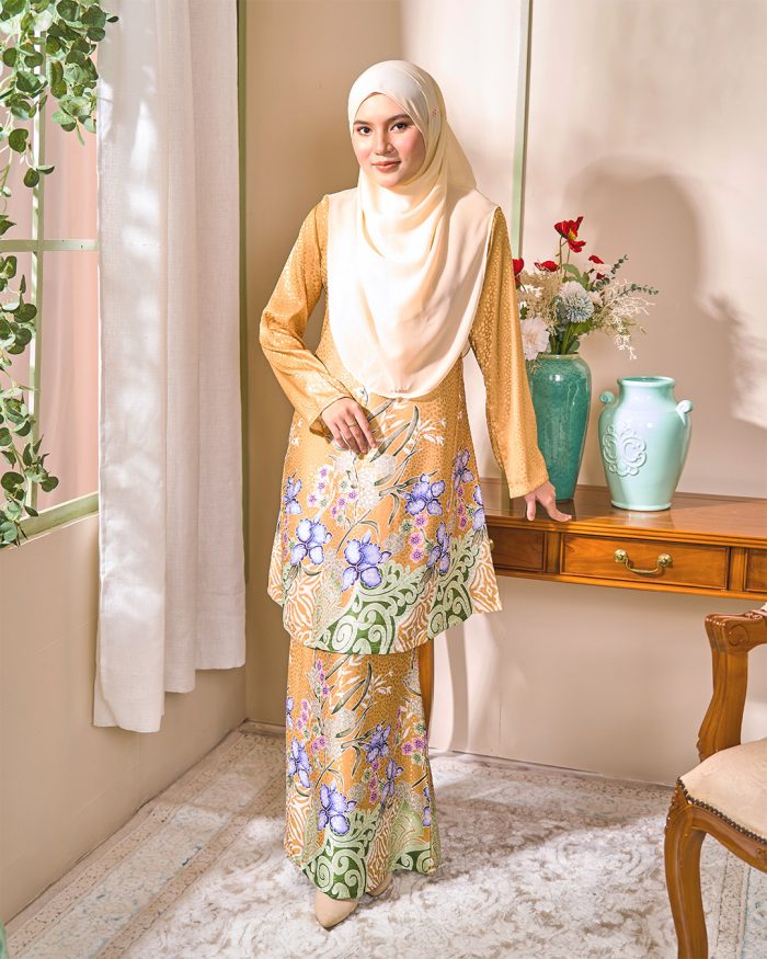 Baju Kurung Pahang Batik Sultanah 3.0 - Kirana Gold