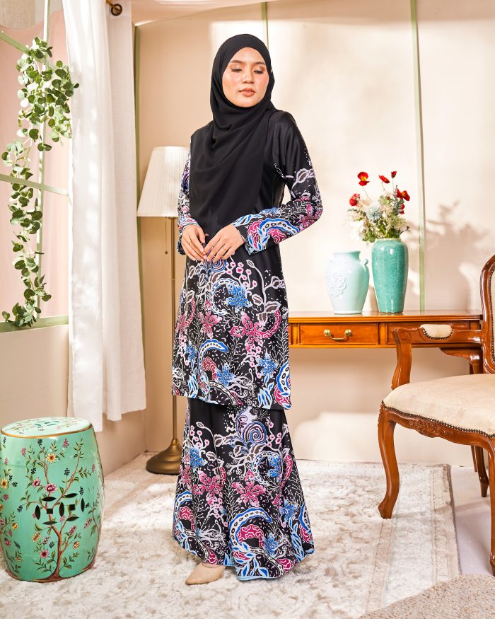 Baju Kurung Moden Batik Sultanah 4.0 - Andika Jade Black - Image 2