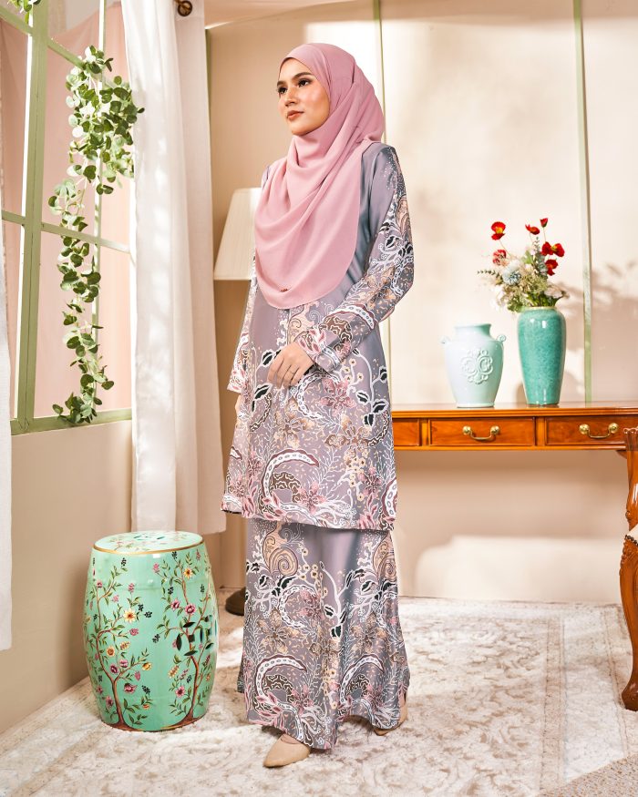 Baju Kurung Moden Batik Sultanah 4.0 - Andika Space Grey - Image 2