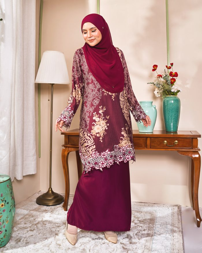 Baju Kurung Moden Batik Sulam Sultanah 10.0 - Kuntum Maroon