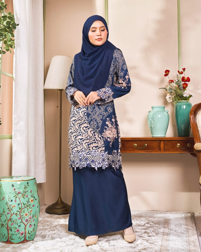 Baju Kurung Moden Batik Sulam Sultanah 10.0 - Kuntum Navy Blue