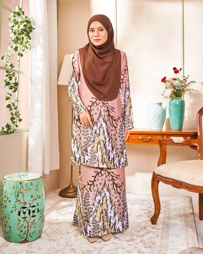 Baju Kurung Moden Batik Sultanah 4.0 - Purnama Caramel Latte - Image 2