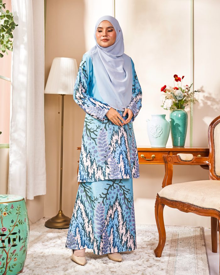 Baju Kurung Moden Batik Sultanah 4.0 - Purnama Maldives Green - Image 3