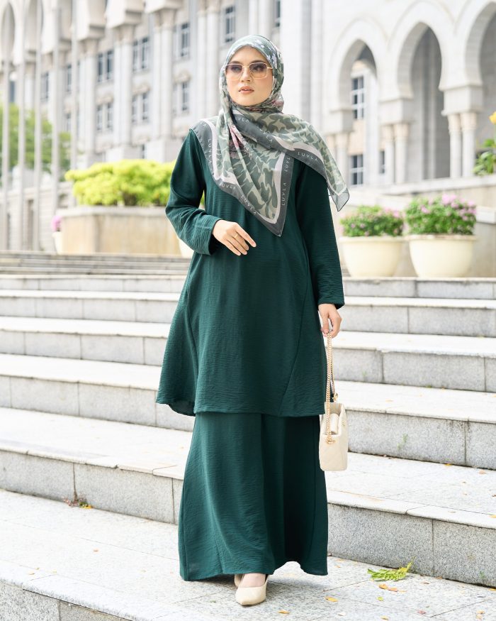 Baju Kurung Pahang Sara - Emerald Green