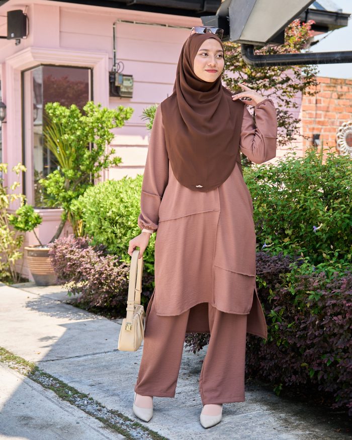 Suit Stella - Milo Brown - Image 2