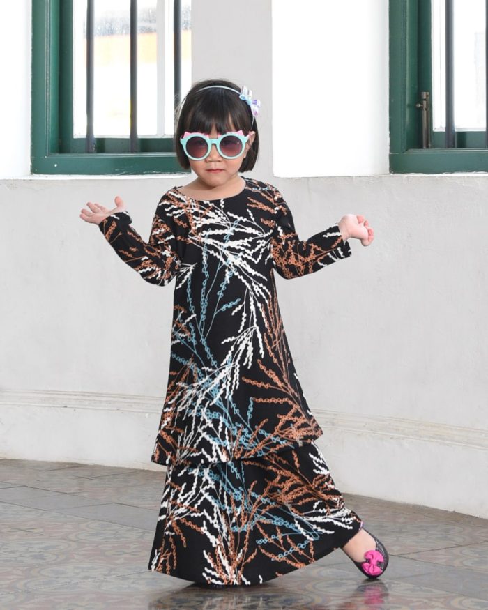 Kurung Lara  Kids – Muscari Black