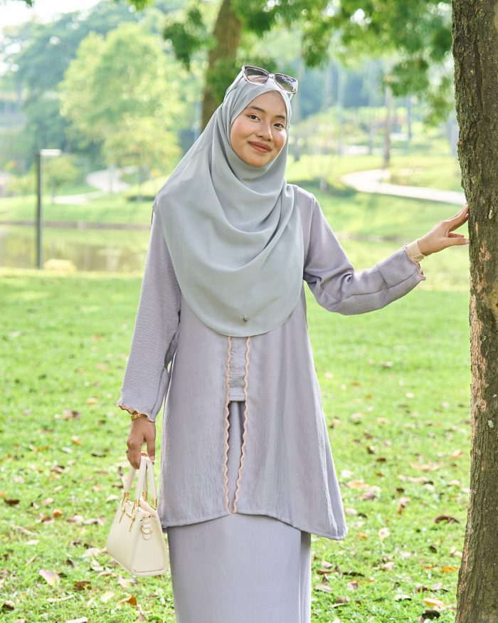 Baju Kebarung Sulam Sharmila - Ash Grey - Image 3