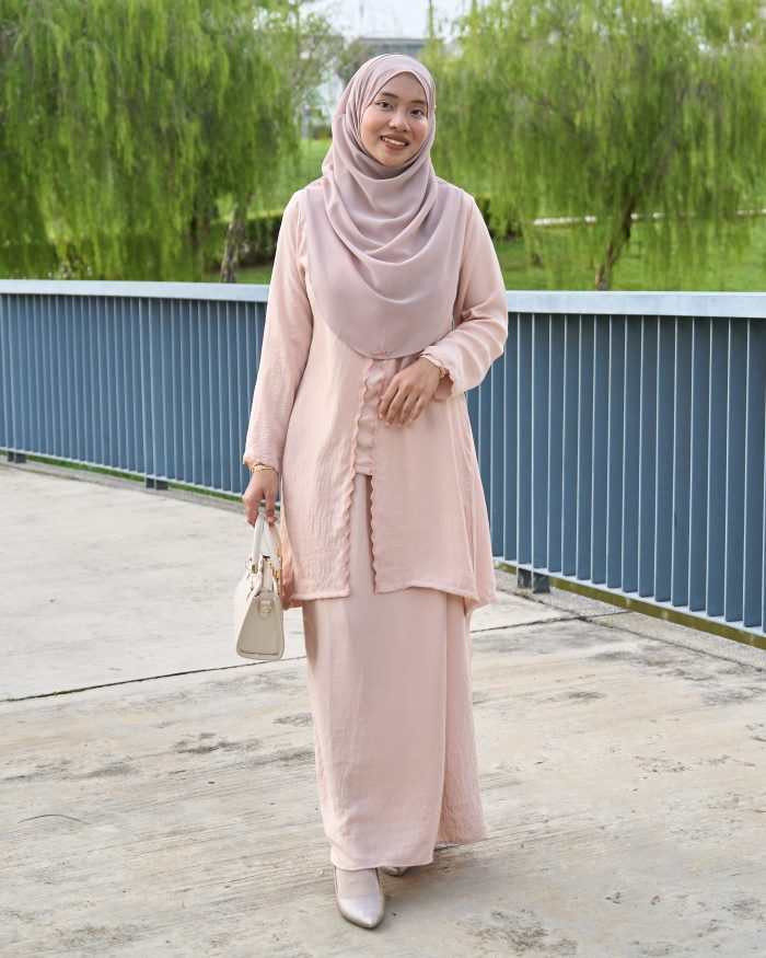 Baju Kebarung Sulam Sharmila - Barley Cream