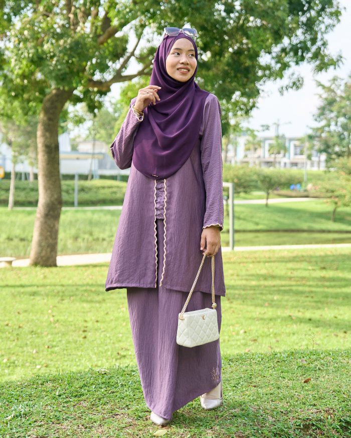 Baju Kebarung Sulam Sharmila - Dewberry Purple - Image 3