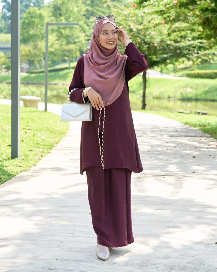 Baju Kebarung Sulam Sharmila - Mahogany