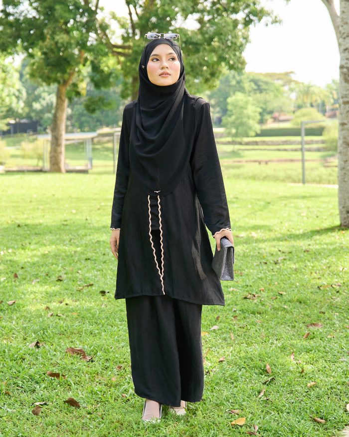 Baju Kebarung Sulam Sharmila - Matte Black