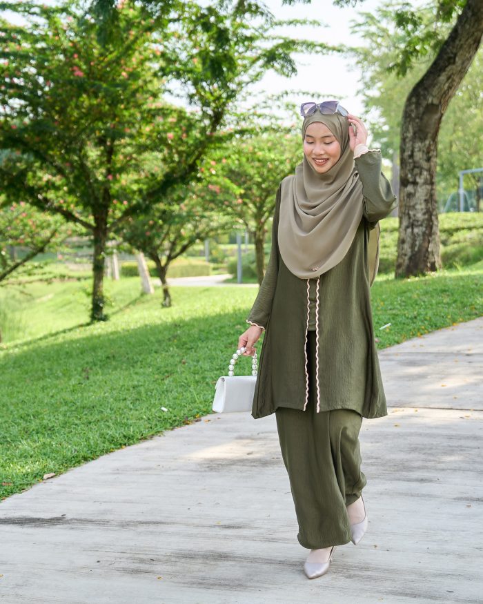 Baju Kebarung Sulam Sharmila - Olive Green - Image 3