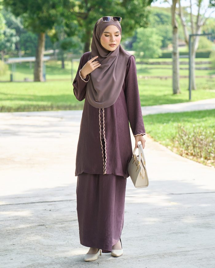 Baju Kebarung Sulam Sharmila - Raisin Purple