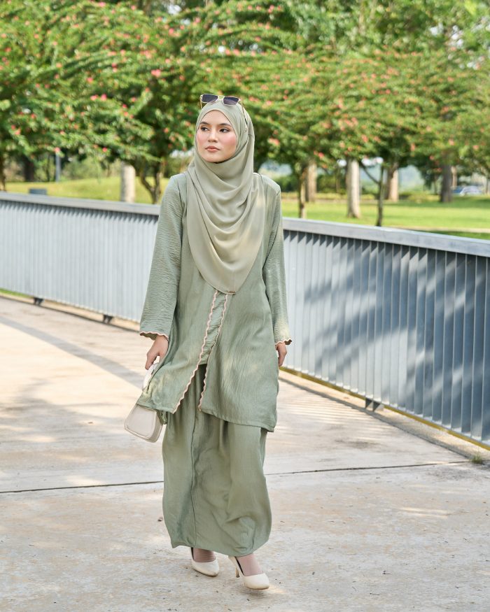 Baju Kebarung Sulam Sharmila - Sage Green - Image 2