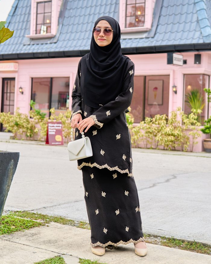 Baju Kurung Moden Sulam Tabur Marisa - Black Royal