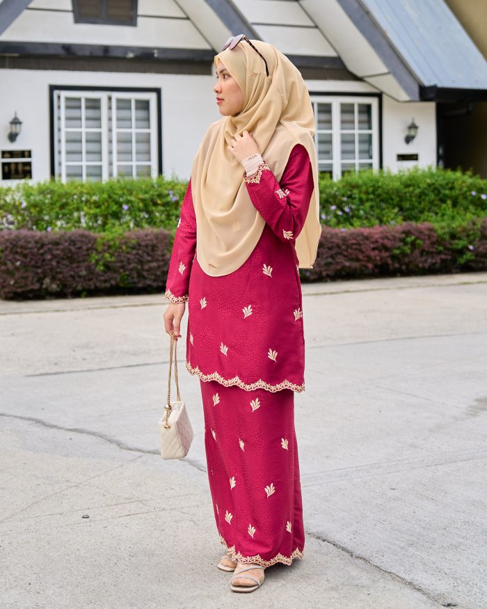 Baju Kurung Moden Sulam Tabur Marisa - Maroon - Image 3