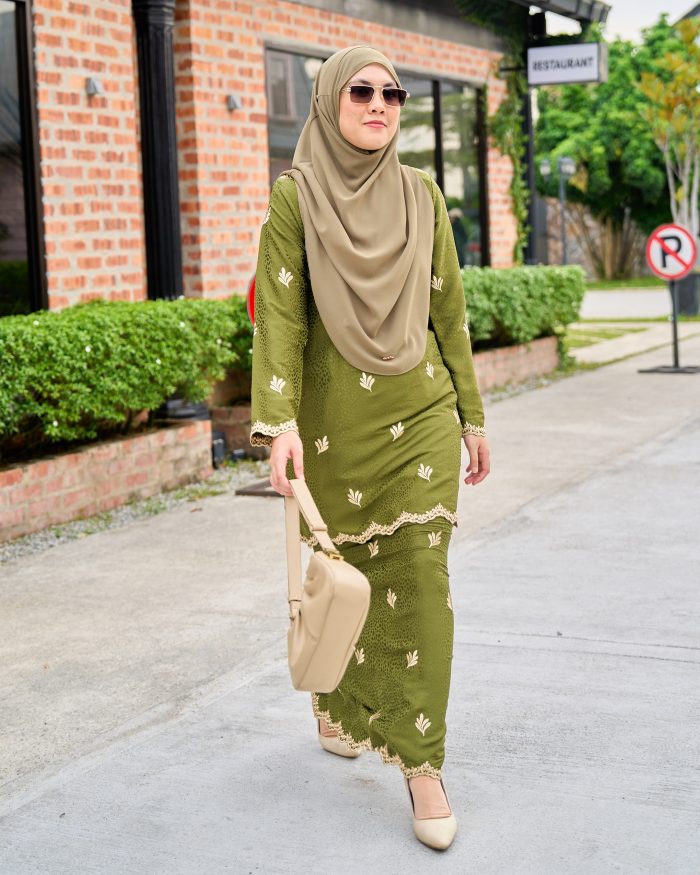 Baju Kurung Moden Sulam Tabur Marisa - Olive Green - Image 2