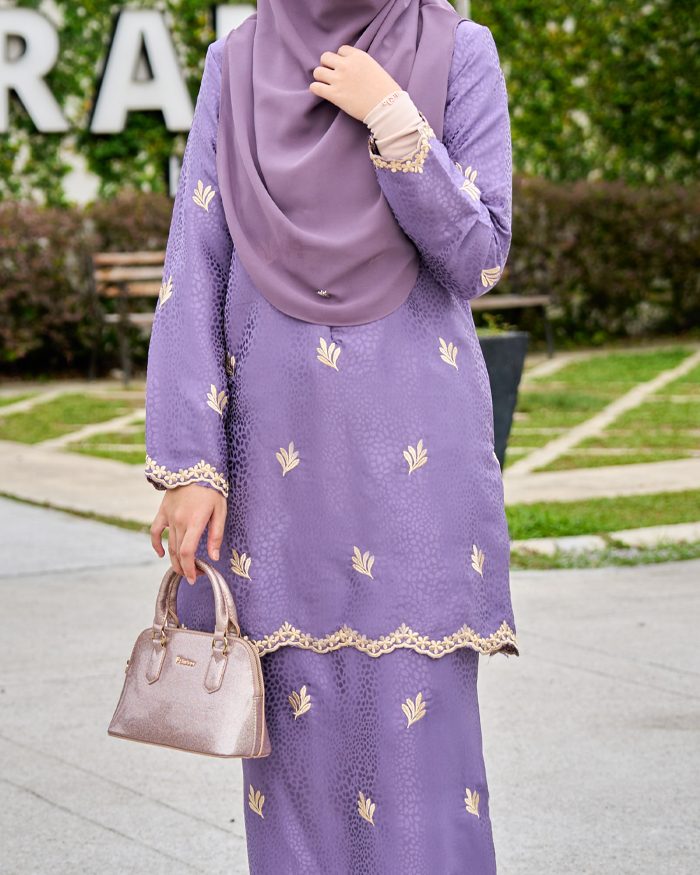 Baju Kurung Moden Sulam Tabur Marisa - Wisteria - Image 3