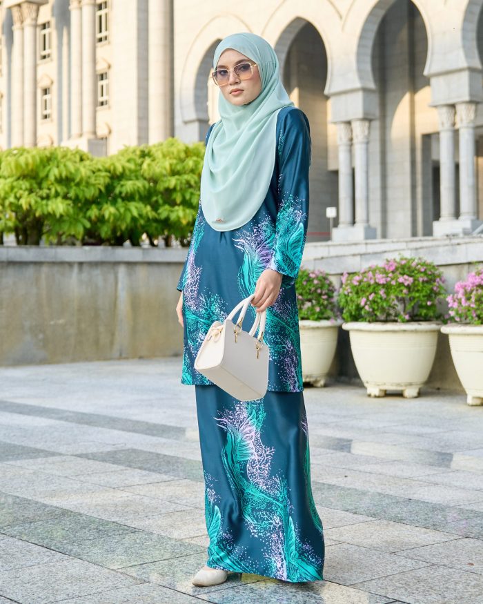 Baju Kurung Moden Batik Sultanah Teja 10.0 - Dark Teal - Image 3