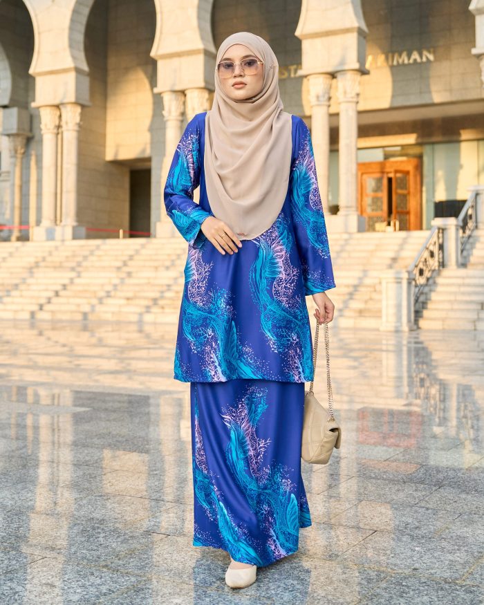 Baju Kurung Moden Batik Sultanah Teja 10.0 - Royal Blue - Image 2