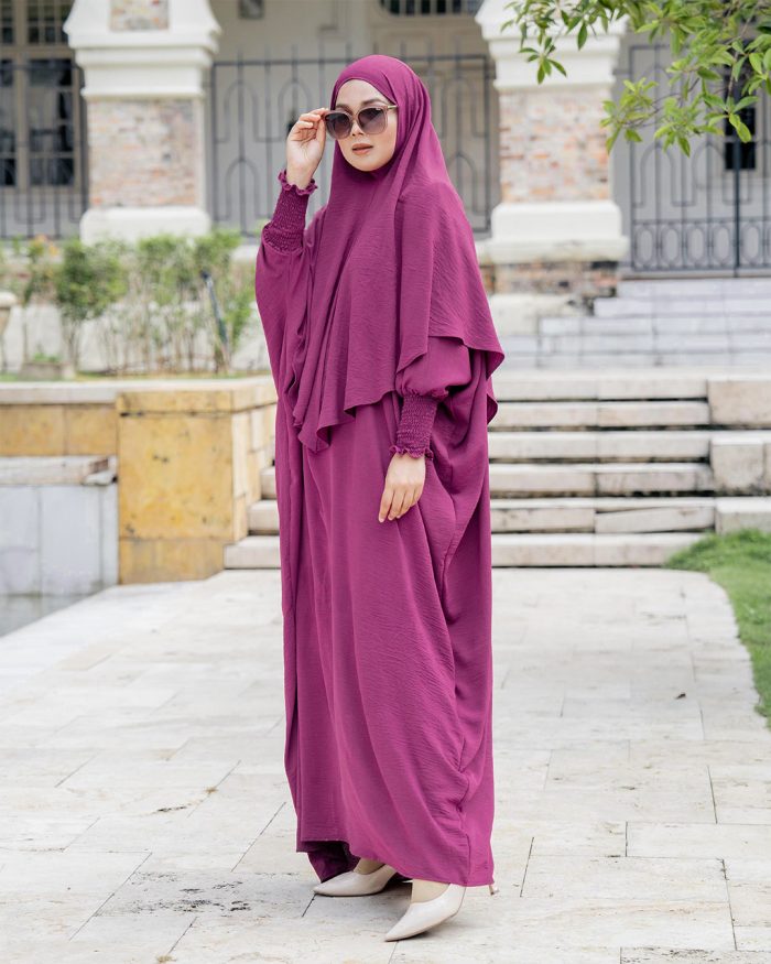 Abaya Kaftan Reyfa Dan Khimar Reyfa - Magenta - Image 3